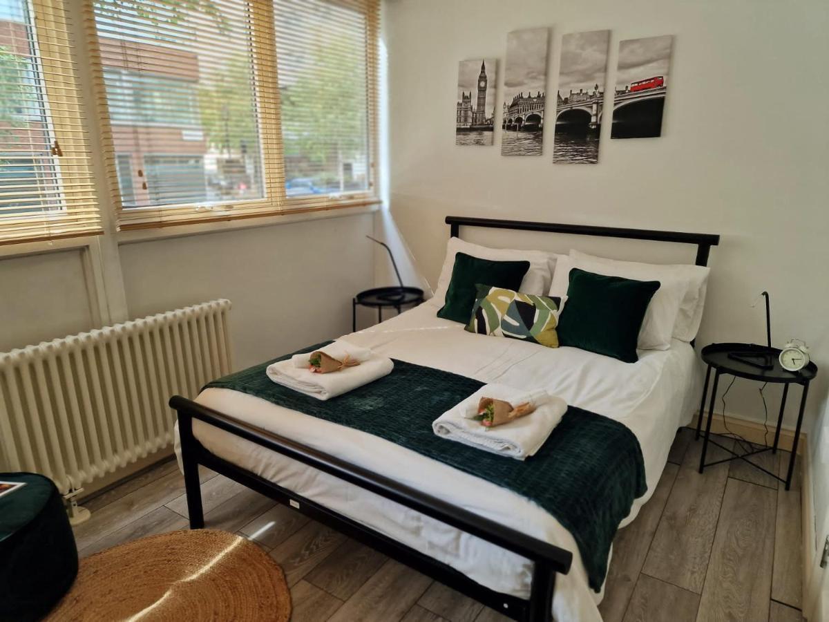 2 Bedrooms Flat In Great Location! 伦敦 外观 照片