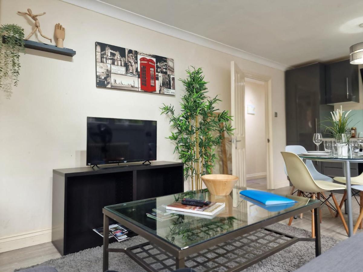 2 Bedrooms Flat In Great Location! 伦敦 外观 照片
