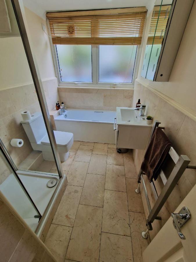 2 Bedrooms Flat In Great Location! 伦敦 外观 照片